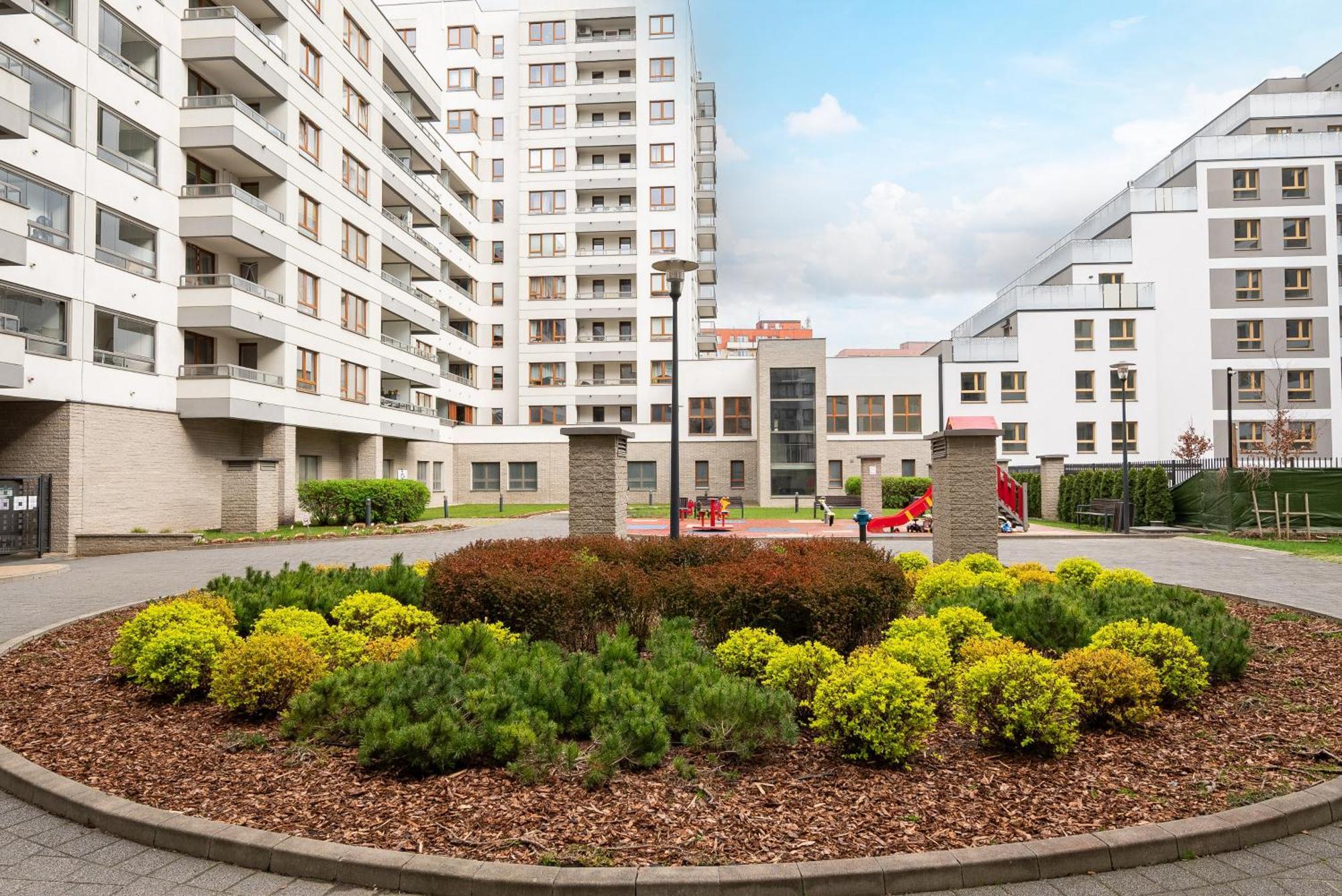 Aleja Krakowska Comfy Apartment ワルシャワ エクステリア 写真